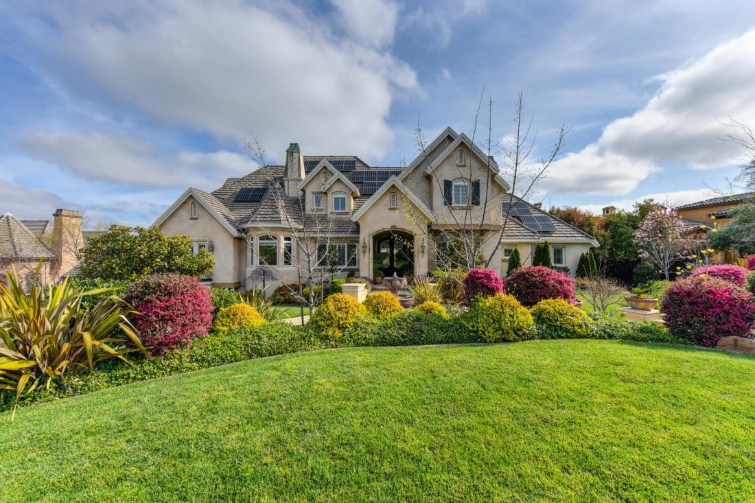 Complete Guide to Grapevine Lawn Care: Expert Tips for North Texas Homeowners